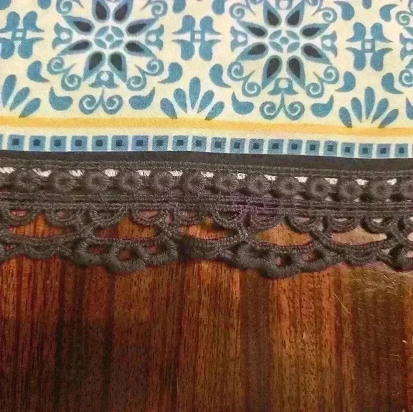 Want and Need Blue Orange Boxy Cold Shoulder Drop Sleeve Crochet Trim Top 2X - Picture 10 of 12